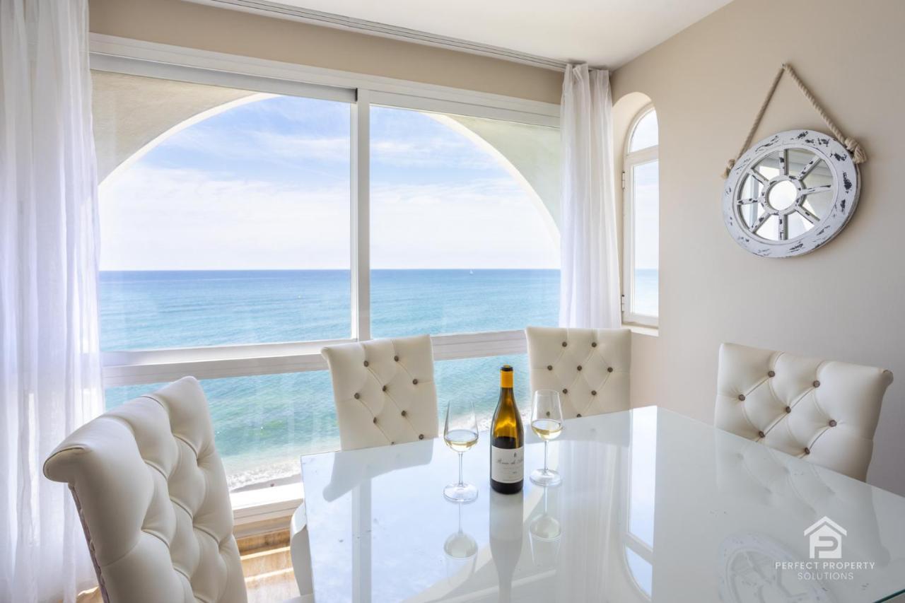 Apartment Aguamarina On The Beach Front Malaga Exterior photo