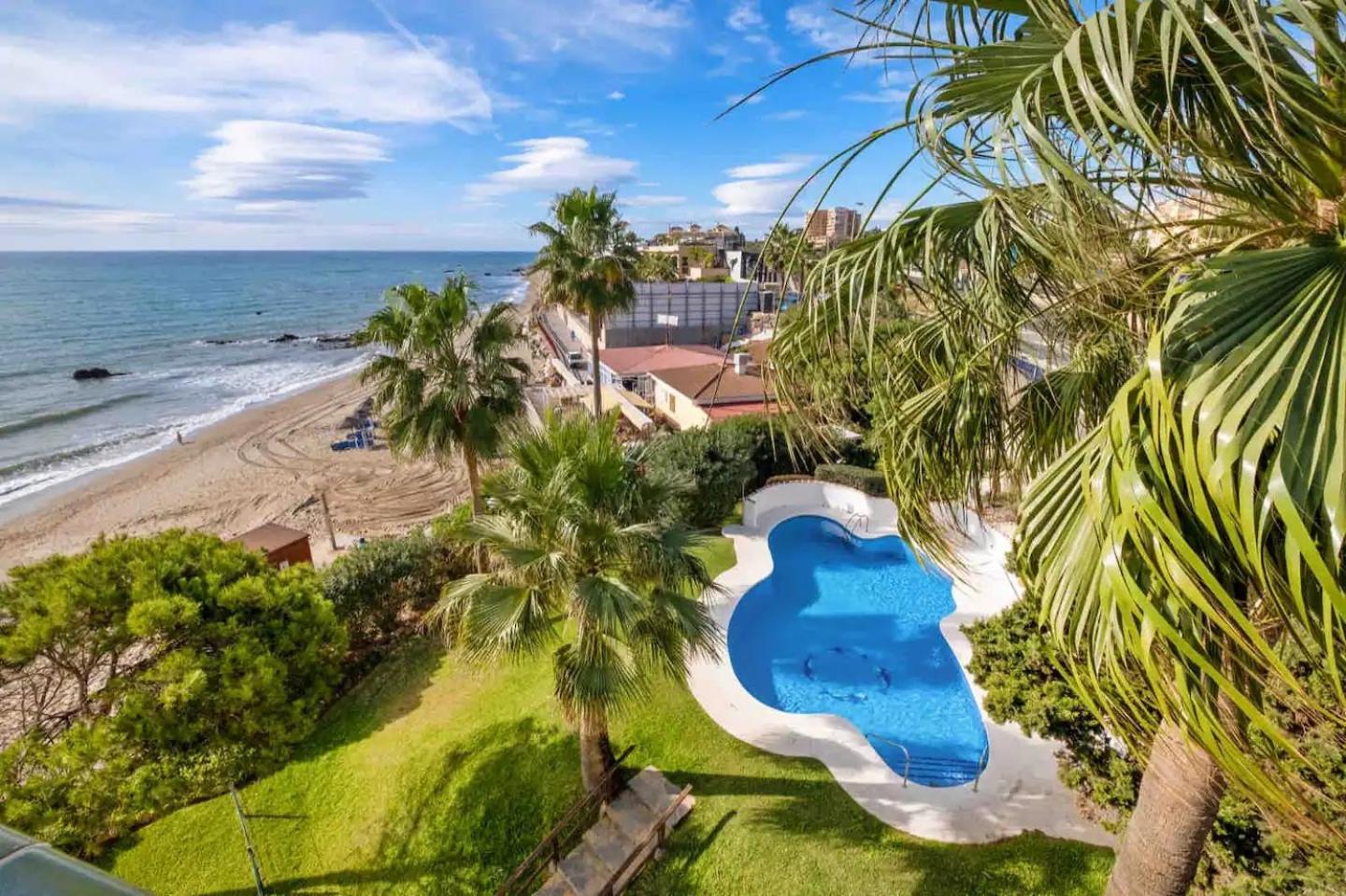 Apartment Aguamarina On The Beach Front Malaga Exterior photo